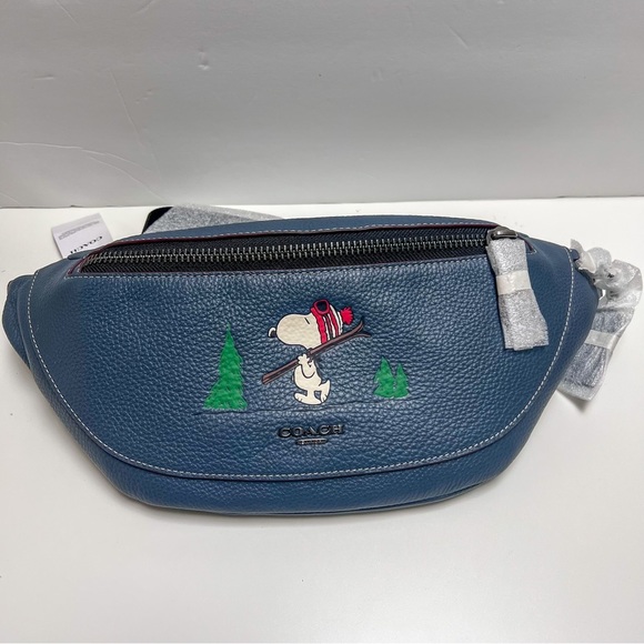 Coach X Peanuts Warren Belt Bag With Snoopy Motif - Picture 6 of 7